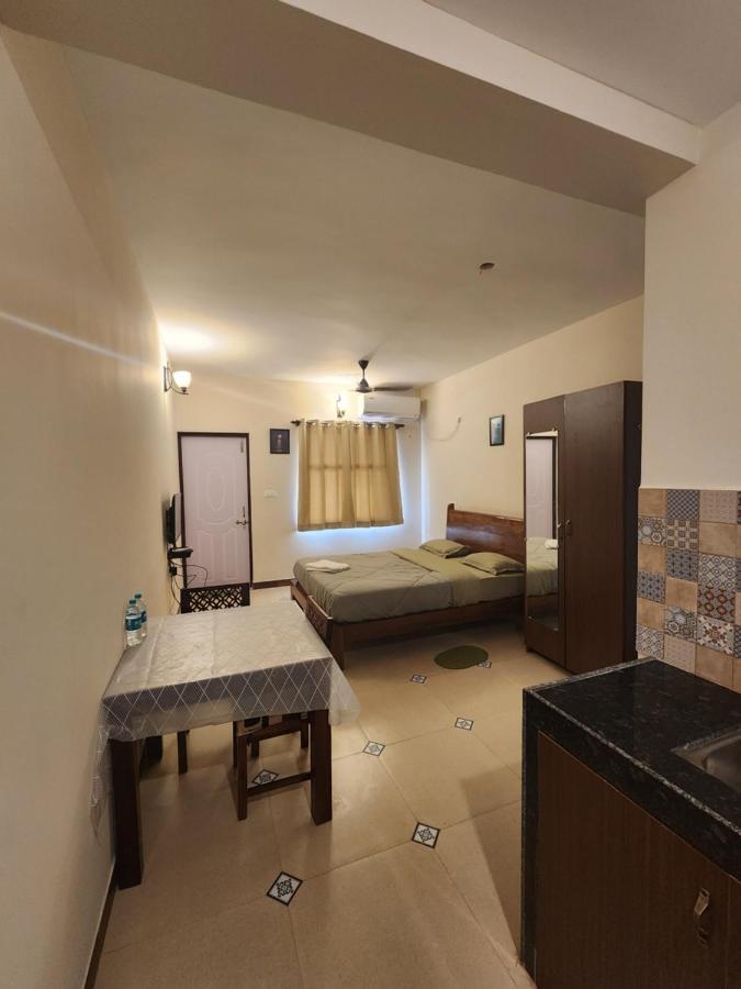 Coastal Suites Apart-Hotel Колва Екстер'єр фото