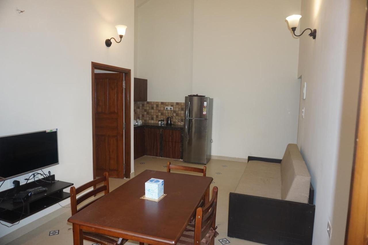 Coastal Suites Apart-Hotel Колва Екстер'єр фото