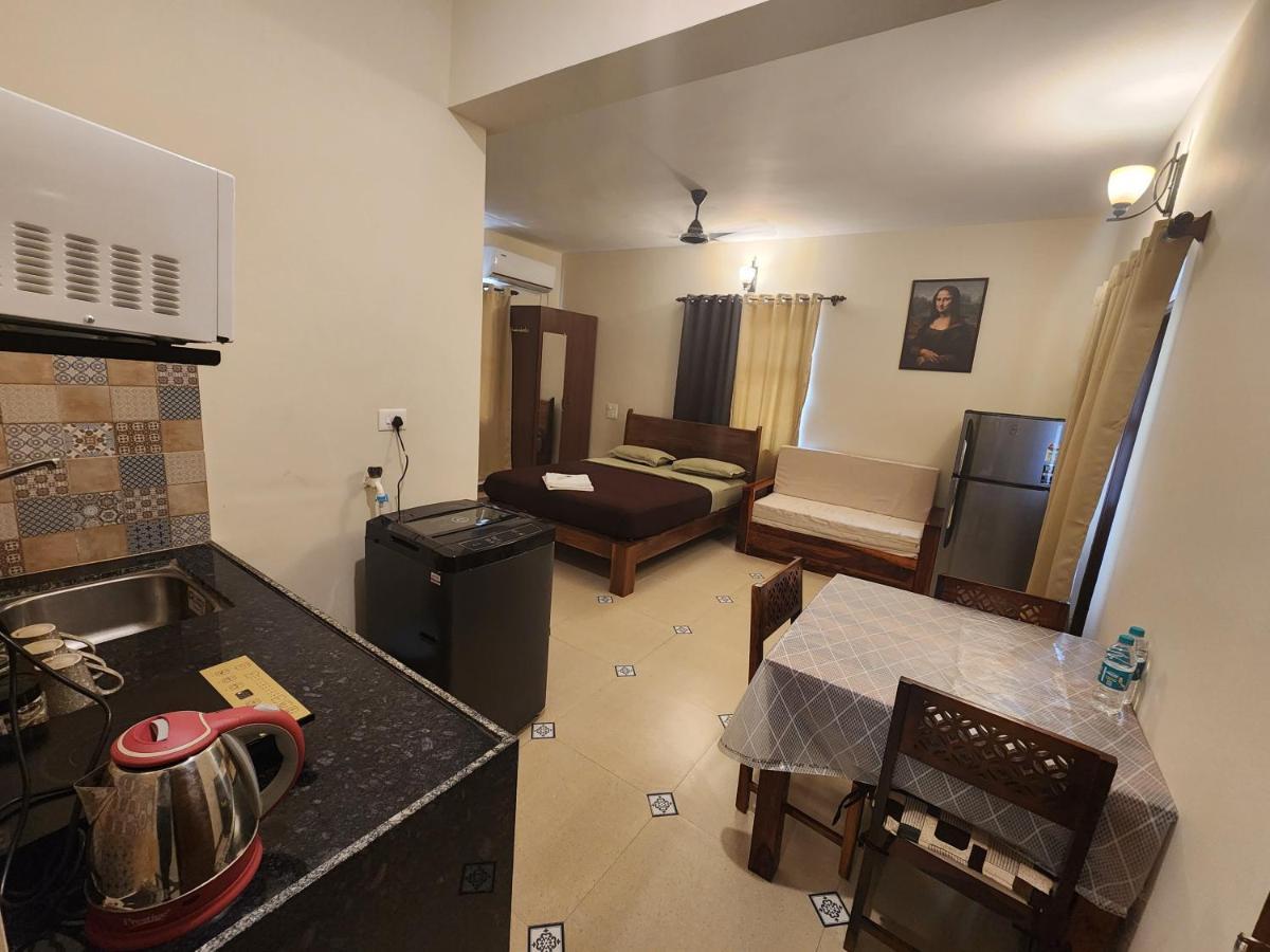 Coastal Suites Apart-Hotel Колва Екстер'єр фото