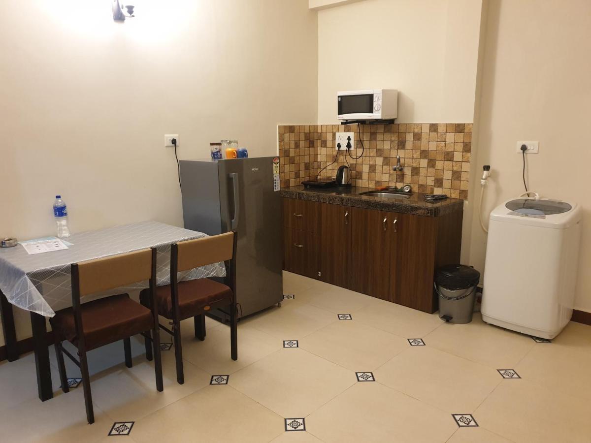 Coastal Suites Apart-Hotel Колва Екстер'єр фото